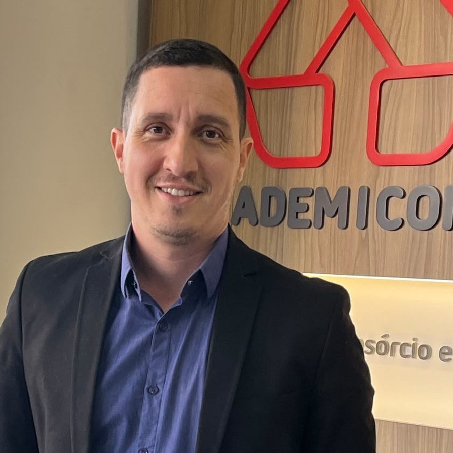 Rafael Dernichanian Calegari, consultor licenciado Ademicon